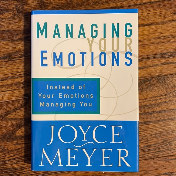 Joyce Meyer collection, plus 2 books by John C Maxwell and by Marcus Braybrooke. - Picture 2 of 15